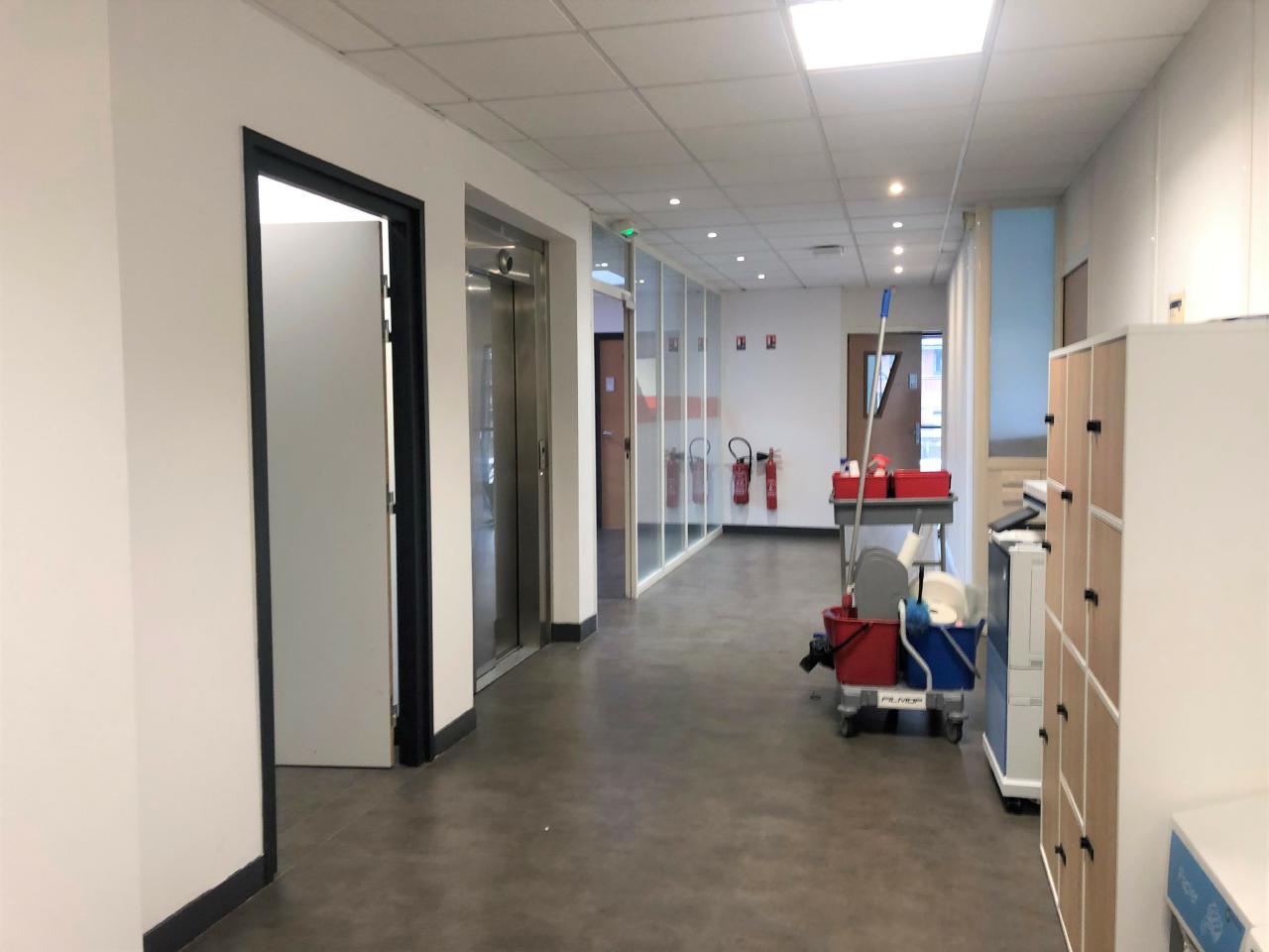 Bureau Villeneuve-d'Ascq 1561m² Location bureau Villeneuve-d'Ascq Nord OLBUR2425874 11